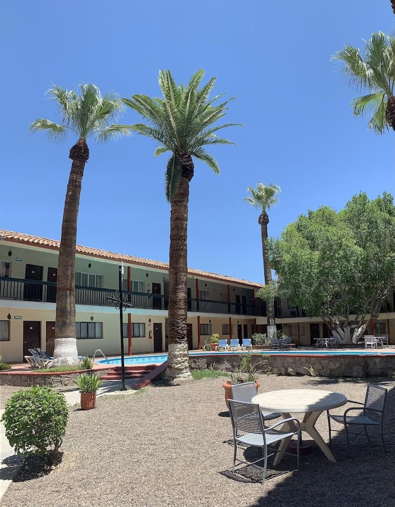 Hotel Bugambilia Hermosillo Ngoại thất bức ảnh