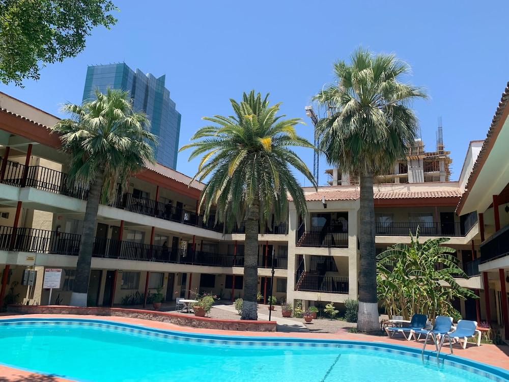 Hotel Bugambilia Hermosillo Ngoại thất bức ảnh