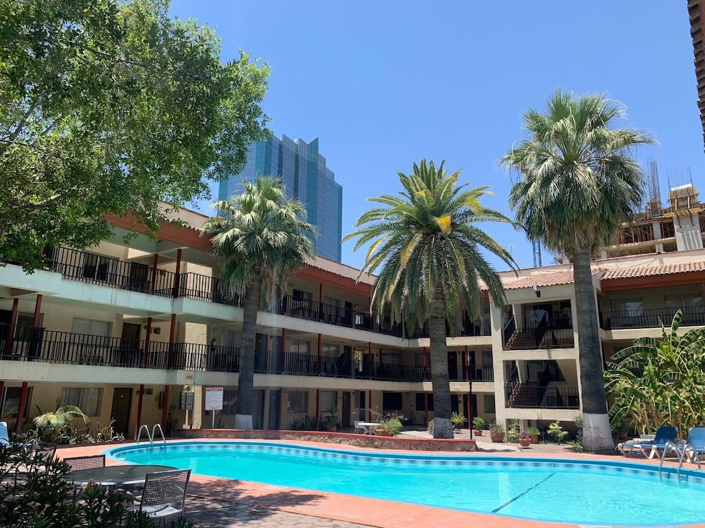 Hotel Bugambilia Hermosillo Ngoại thất bức ảnh
