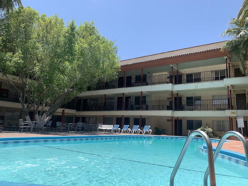 Hotel Bugambilia Hermosillo Ngoại thất bức ảnh