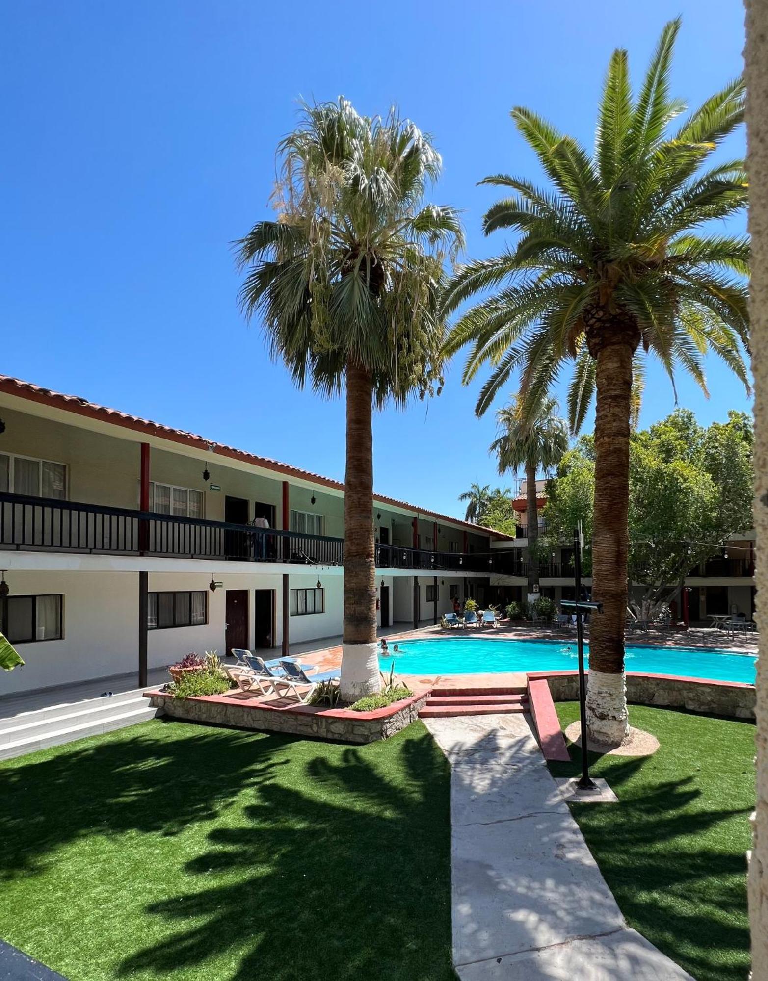 Hotel Bugambilia Hermosillo Ngoại thất bức ảnh