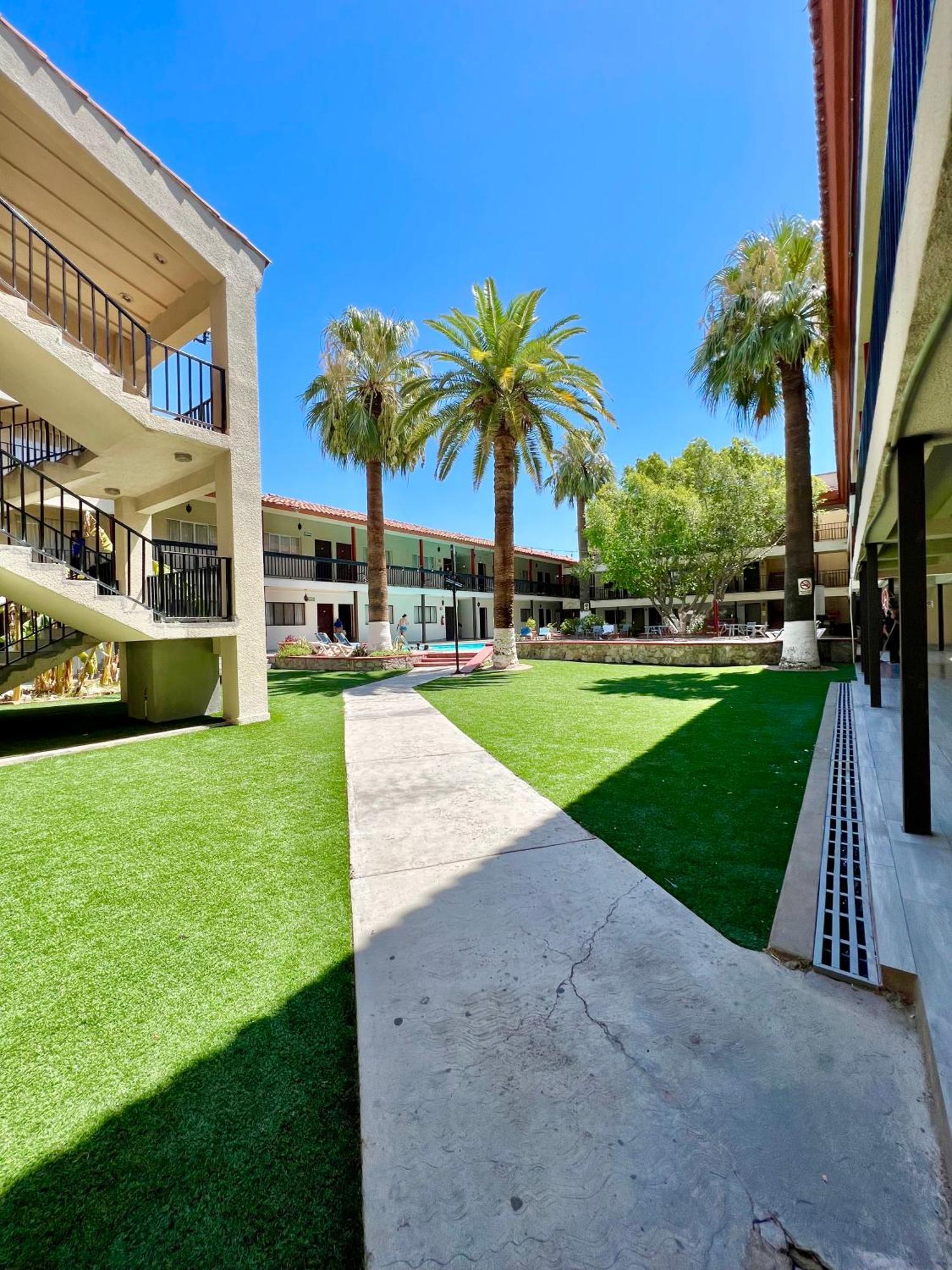 Hotel Bugambilia Hermosillo Ngoại thất bức ảnh