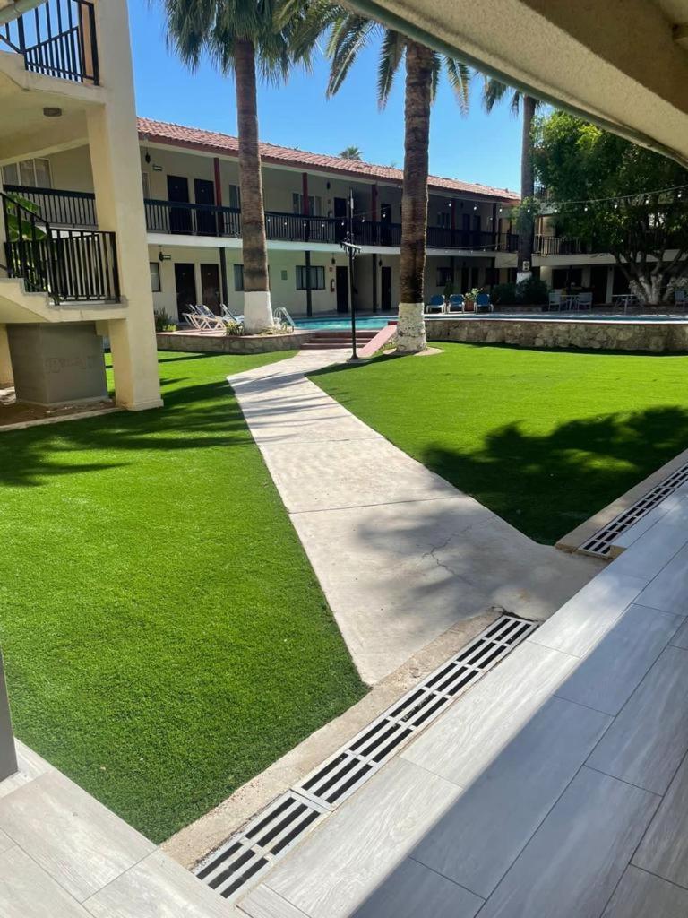 Hotel Bugambilia Hermosillo Ngoại thất bức ảnh