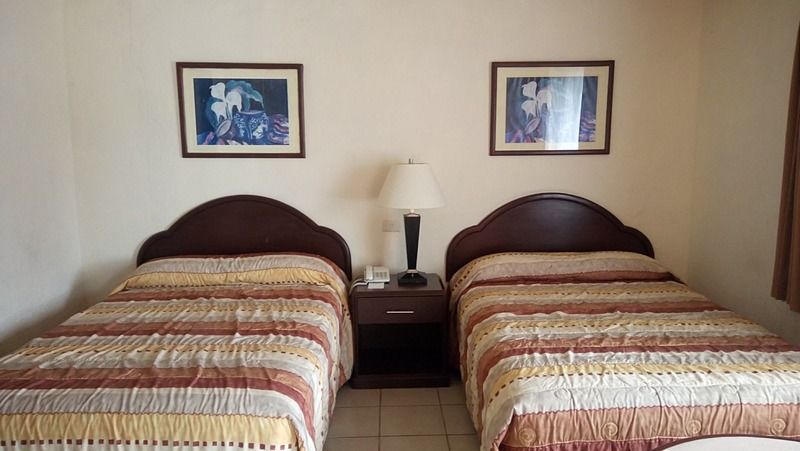 Hotel Bugambilia Hermosillo Ngoại thất bức ảnh